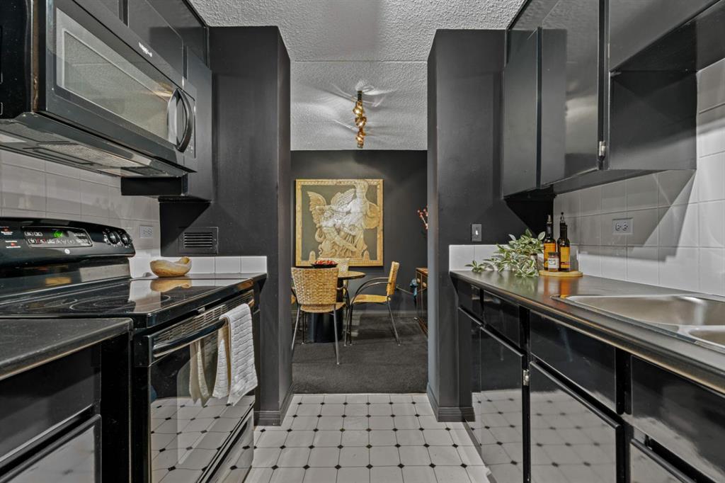 Fifth View of 703, 1414 12 Street SW, Beltline, Calgary, Alberta, T3C3T2