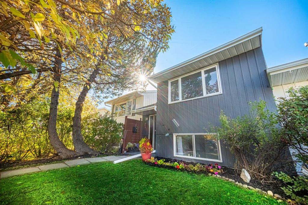 28 Whiteside Crescent , A2349379, Alberta,