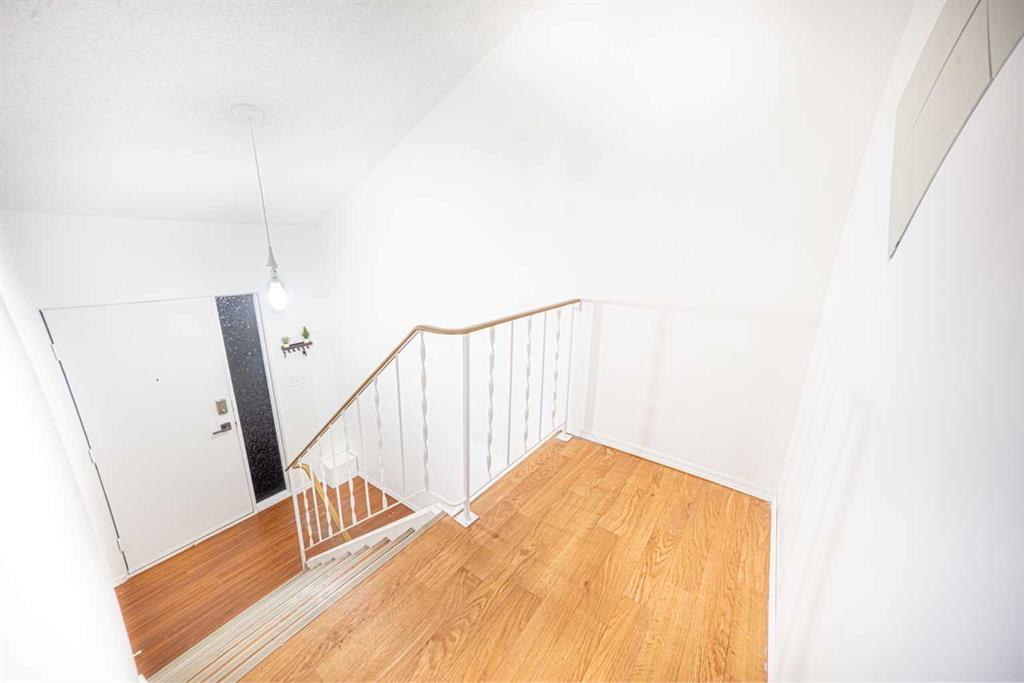 Fifth View of 28 Whiteside Crescent , West Park, Red Deer, Alberta, T4N5Z1