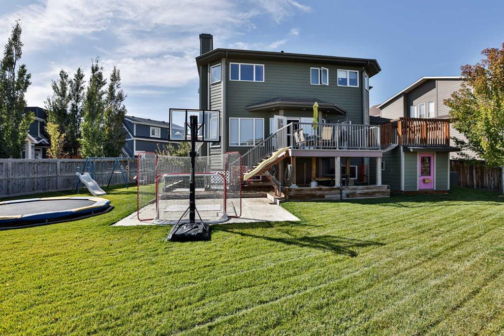 Third View of 555 Devonia Road W, The Crossings, Lethbridge, Alberta, T1J 5J6