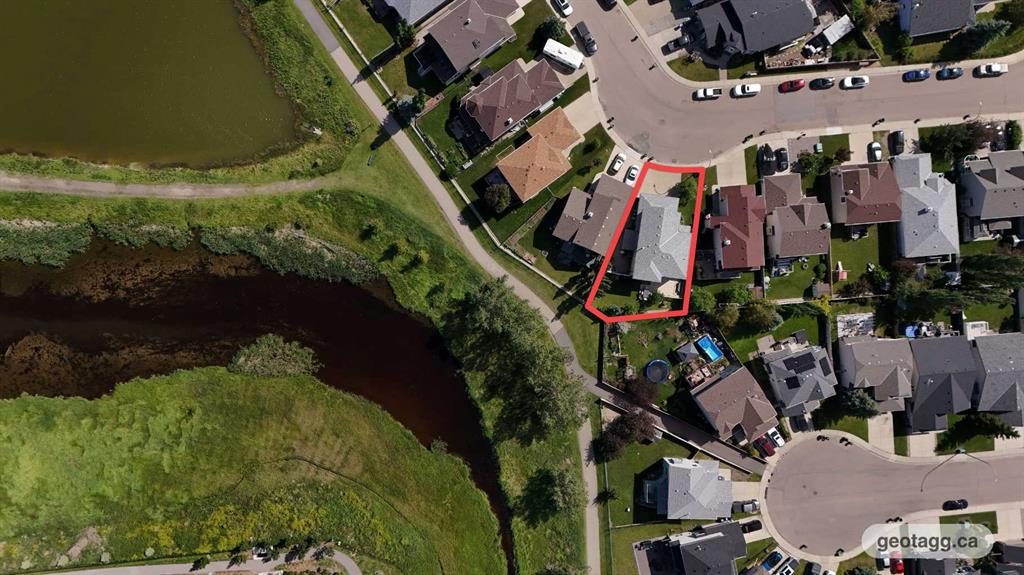 Second View of 84 Willowbrook Crescent NW, Willowbrook, Airdrie, Alberta, T4B 2S4
