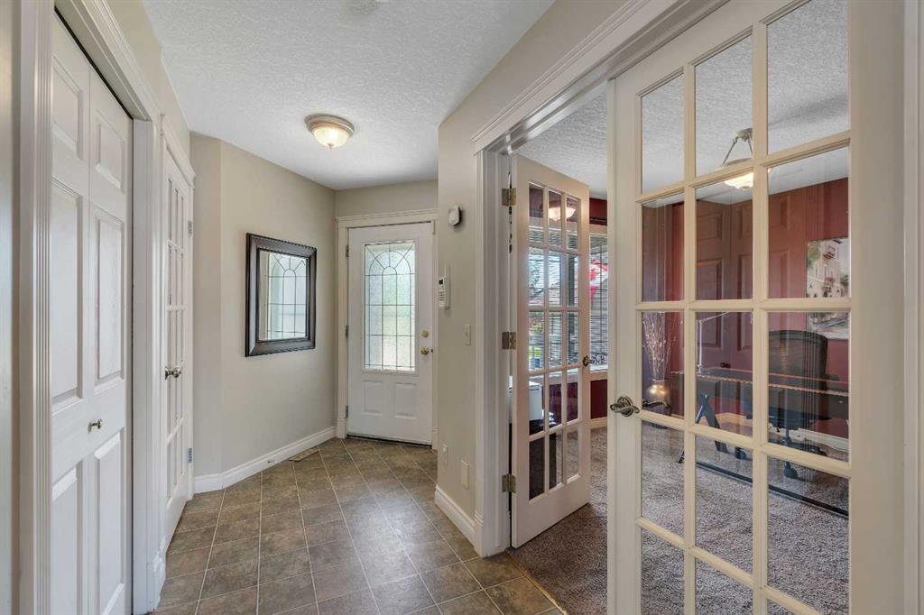 Fifth View of 84 Willowbrook Crescent NW, Willowbrook, Airdrie, Alberta, T4B 2S4