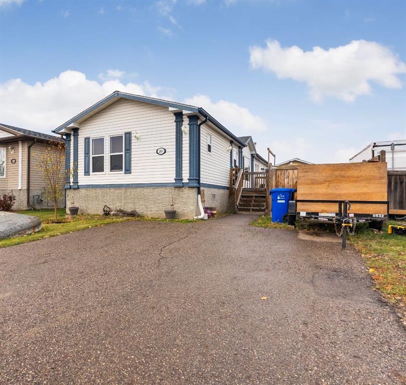 204 Elm Street , A2349501, Alberta,