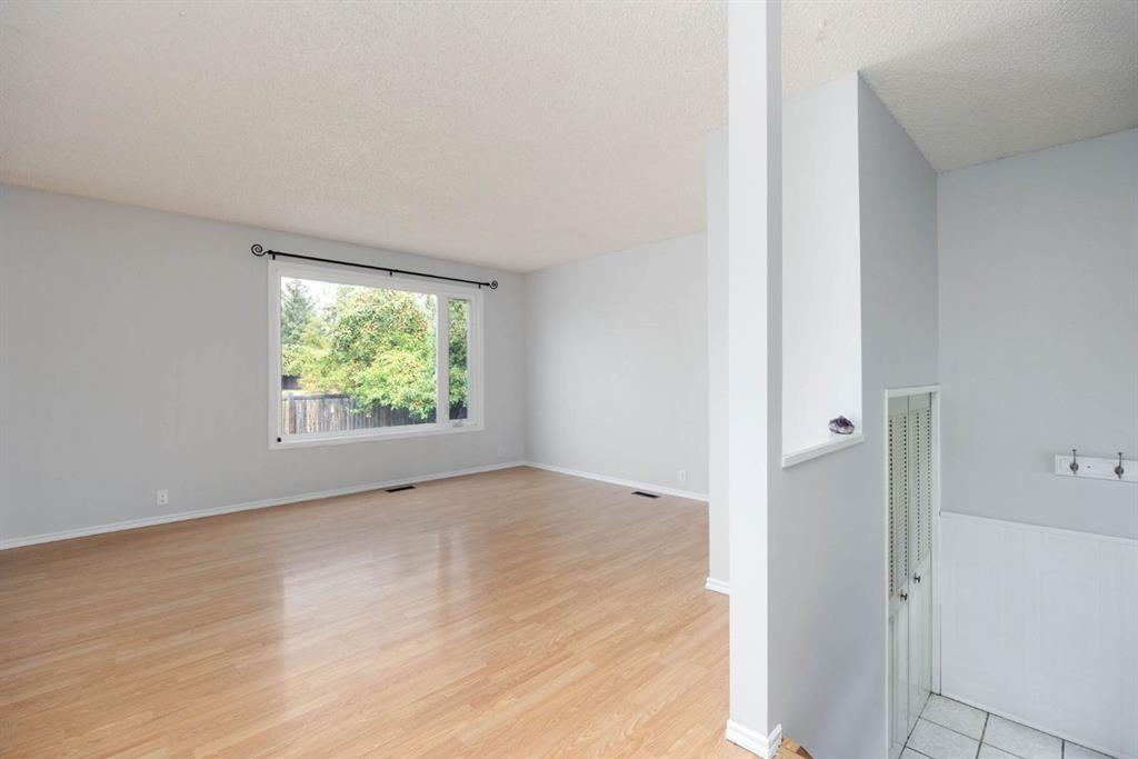 Fourth View of 122 Bird Crescent , Thickwood, Fort McMurray, Alberta, T9H 4T2