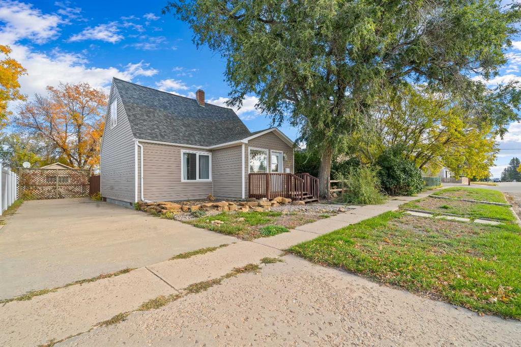 106 8 Avenue W, A2349558, Alberta,