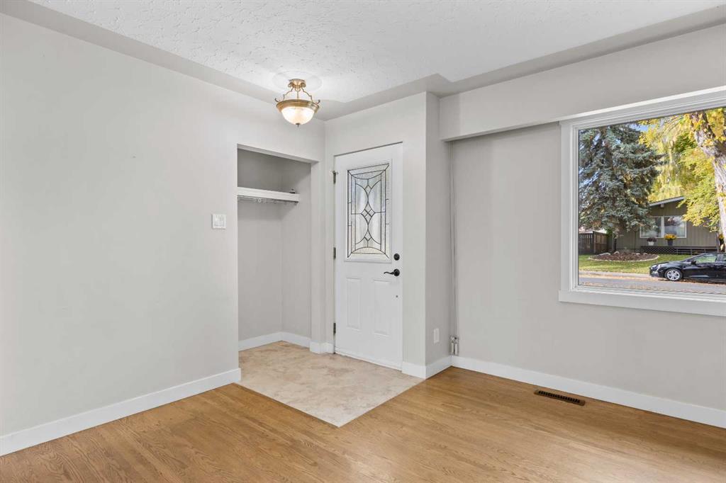 Fourth View of 48 Selkirk Drive SW, Southwood, Calgary, Alberta, T2W 0M2