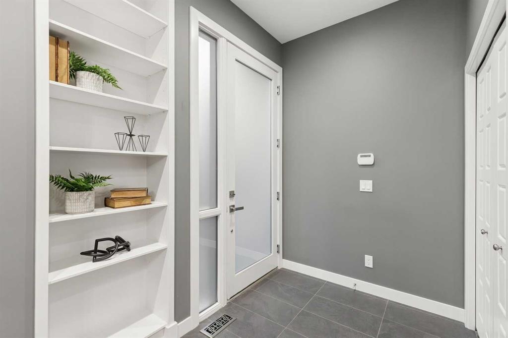 Fourth View of 2207 32 Avenue SW, Richmond, Calgary, Alberta, T2T 1X2