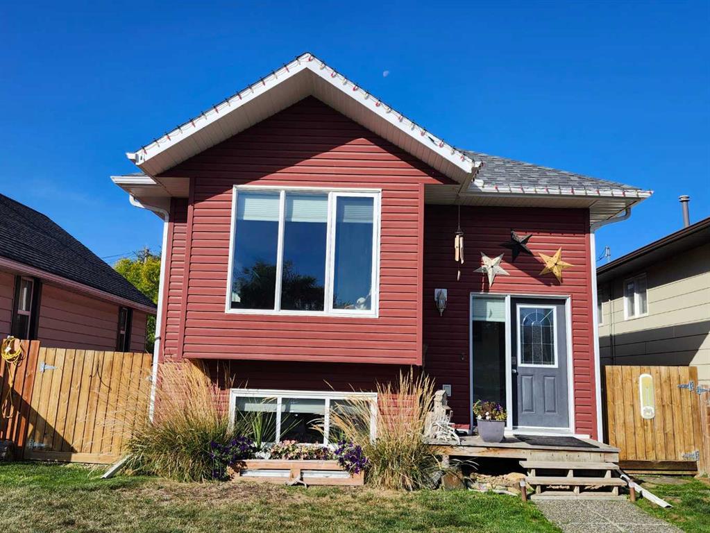 89 Poplar Street , A2349629, Alberta,