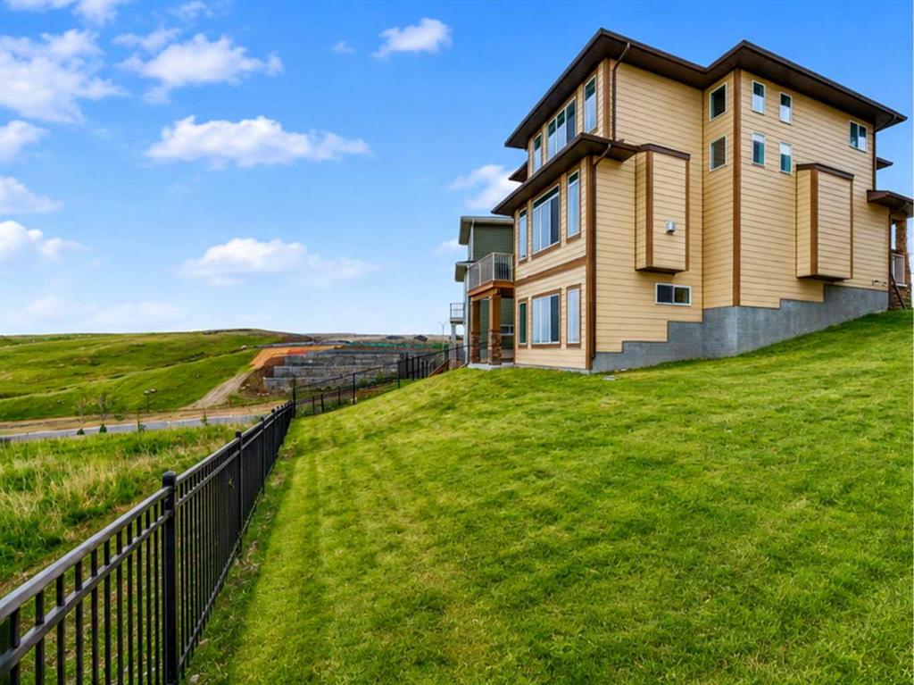 Fifth View of 30 Evansborough View NW, Evanston, Calgary, Alberta, T3P 0R2