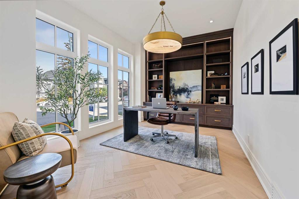 Fourth View of 2125 Bowness Road NW, West Hillhurst, Calgary, Alberta, T2N 3L2