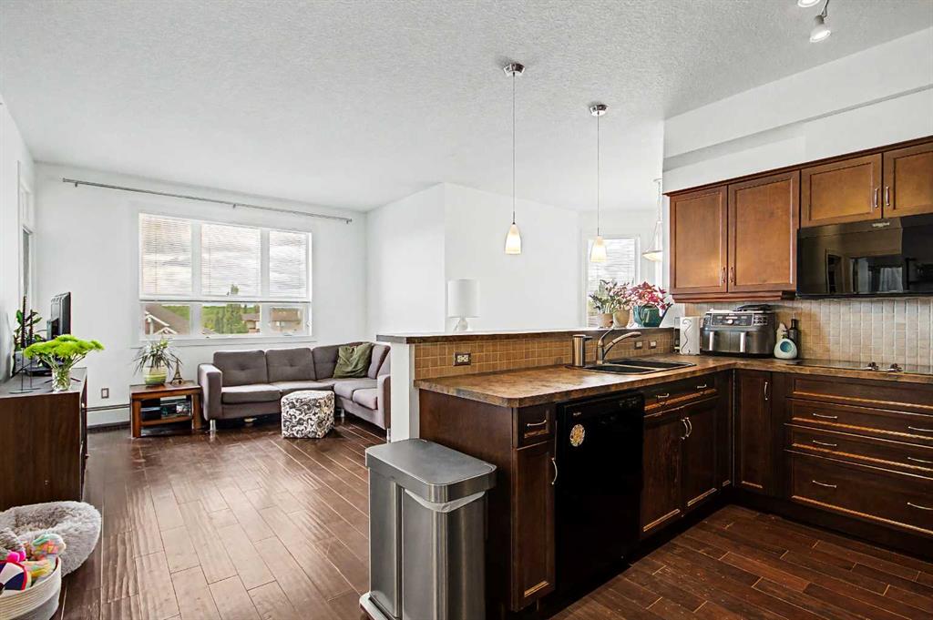 Main View of 542, 26 Val Gardena View SW, Springbank Hill, Calgary, Alberta, T3H5Z5