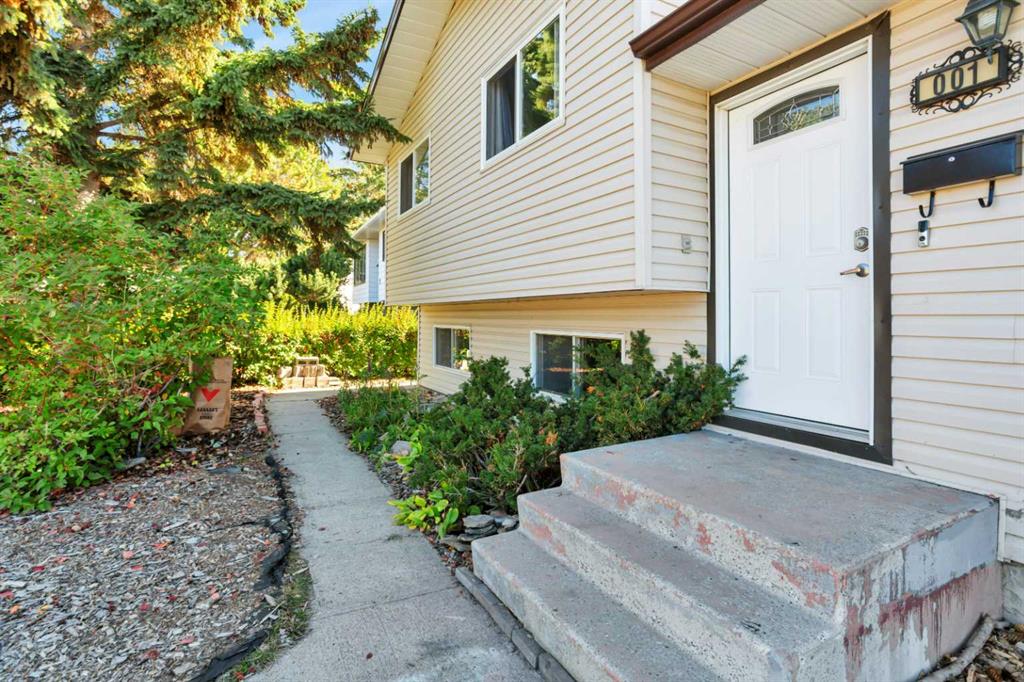 Third View of 1 Mountain Place , Lakeview Heights, Sylvan Lake, Alberta, T4S 1H7