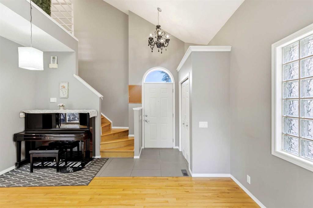Fourth View of 45 Patterson Hill SW, Patterson, Calgary, Alberta, T3H 2E6