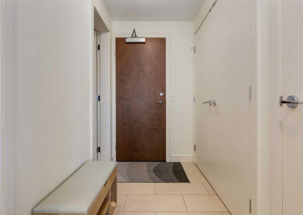 Third View of 913, 222 Riverfront Avenue SW, Chinatown, Calgary, Alberta, T2P0W3