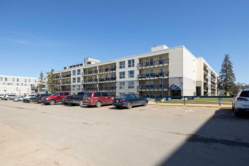 Second View of 110, 14921 MacDonald Drive , Downtown, Fort McMurray, Alberta, T9H4H2