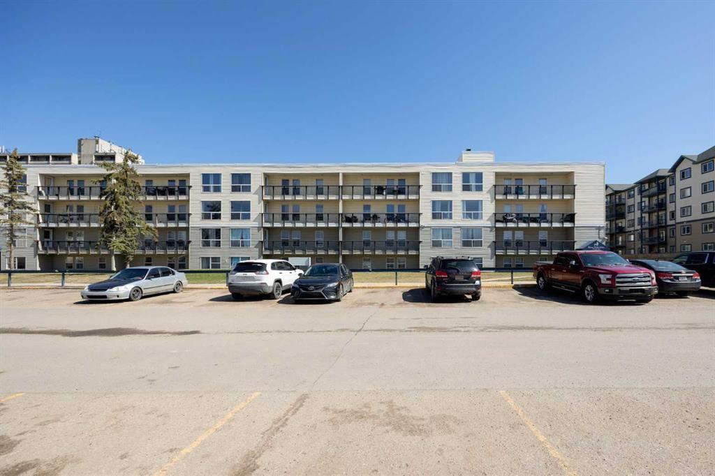 Third View of 110, 14921 MacDonald Drive , Downtown, Fort McMurray, Alberta, T9H4H2