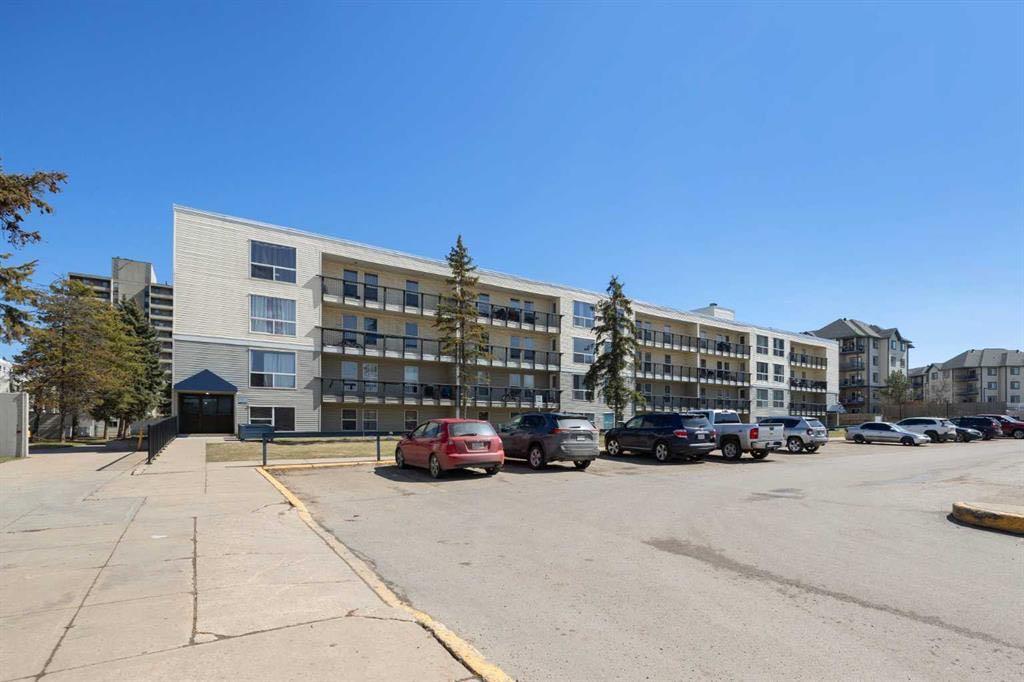 Fourth View of 110, 14921 MacDonald Drive , Downtown, Fort McMurray, Alberta, T9H4H2