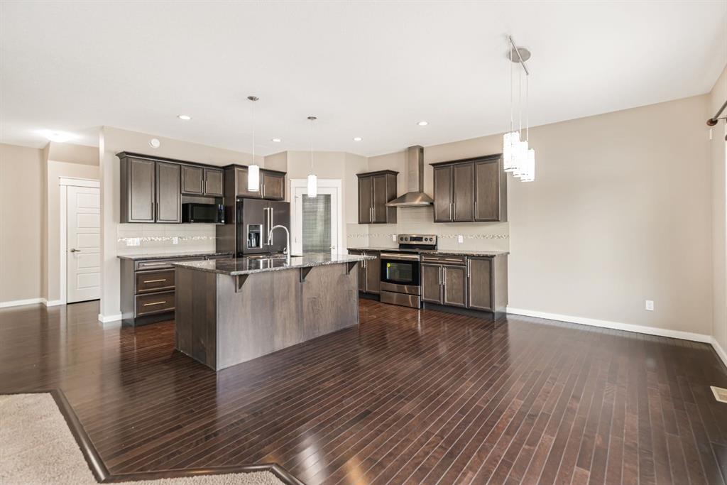 Fifth View of 205 Van Slyke Way , Vanier East, Red Deer, Alberta, T4R0N7