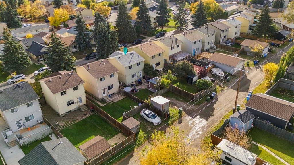 Fifth View of 17 Erin Ridge Road SE, Erin Woods, Calgary, Alberta, T2B 2W2