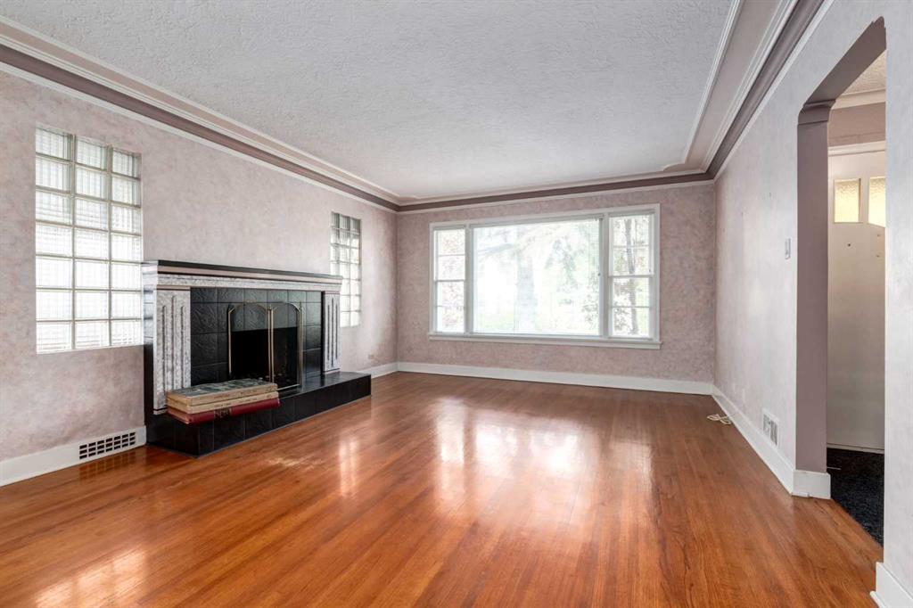 Fifth View of 827 17 Avenue NW, Mount Pleasant, Calgary, Alberta, T2M 0P1