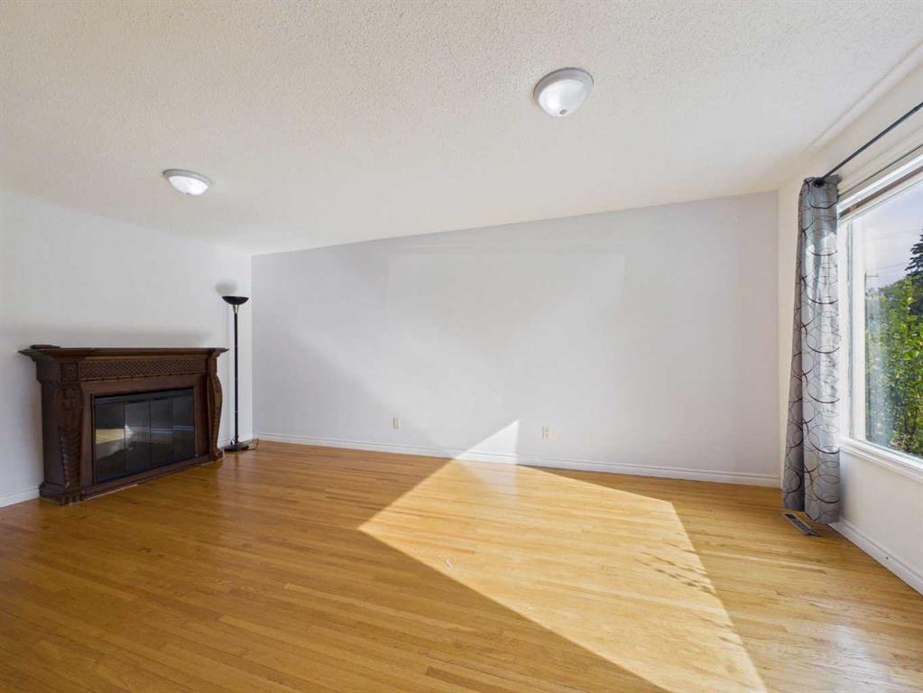 Fifth View of 3720 44 Street , Eastview, Red Deer, Alberta, T4N 1G5