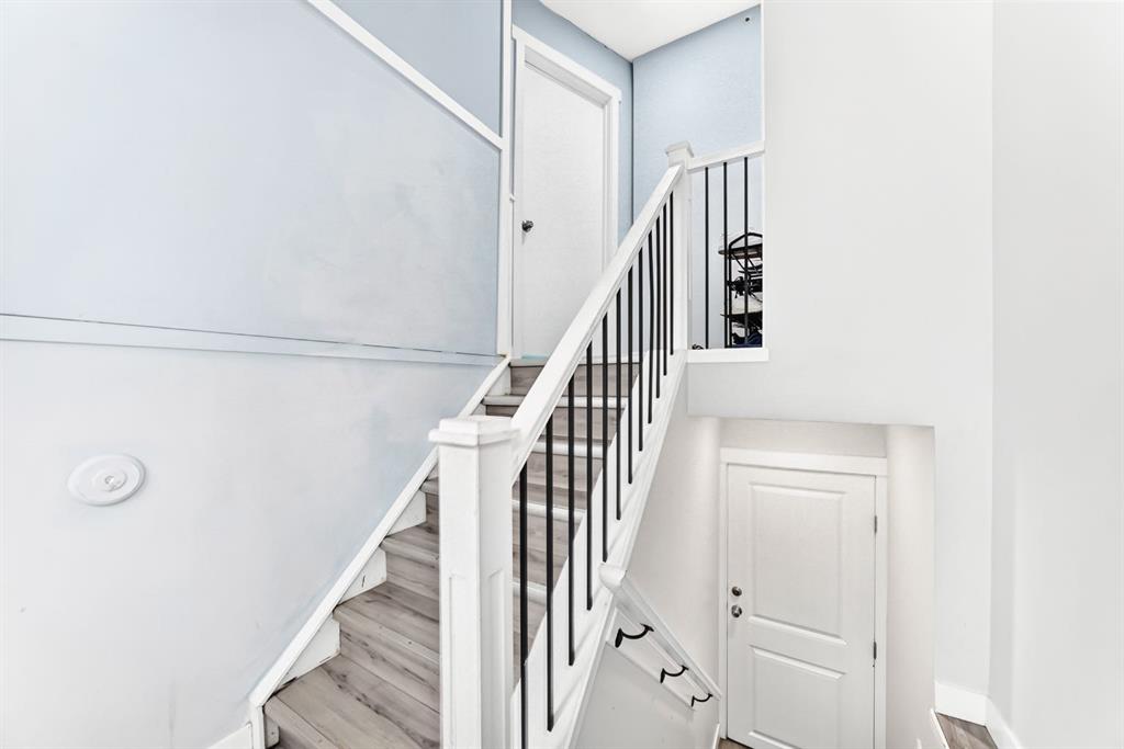 Fifth View of 19 Berwick Crescent NW, Beddington Heights, Calgary, Alberta, T3K 1P7