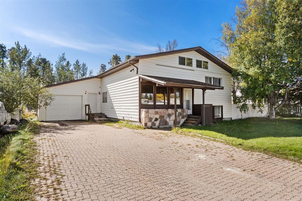 4727 Ravine Drive , A2350056, Alberta,