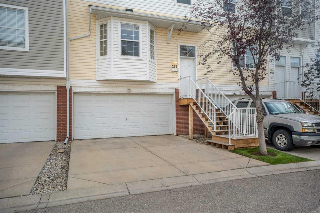 255 Prestwick Acres Lane SE, A2350057, Alberta,