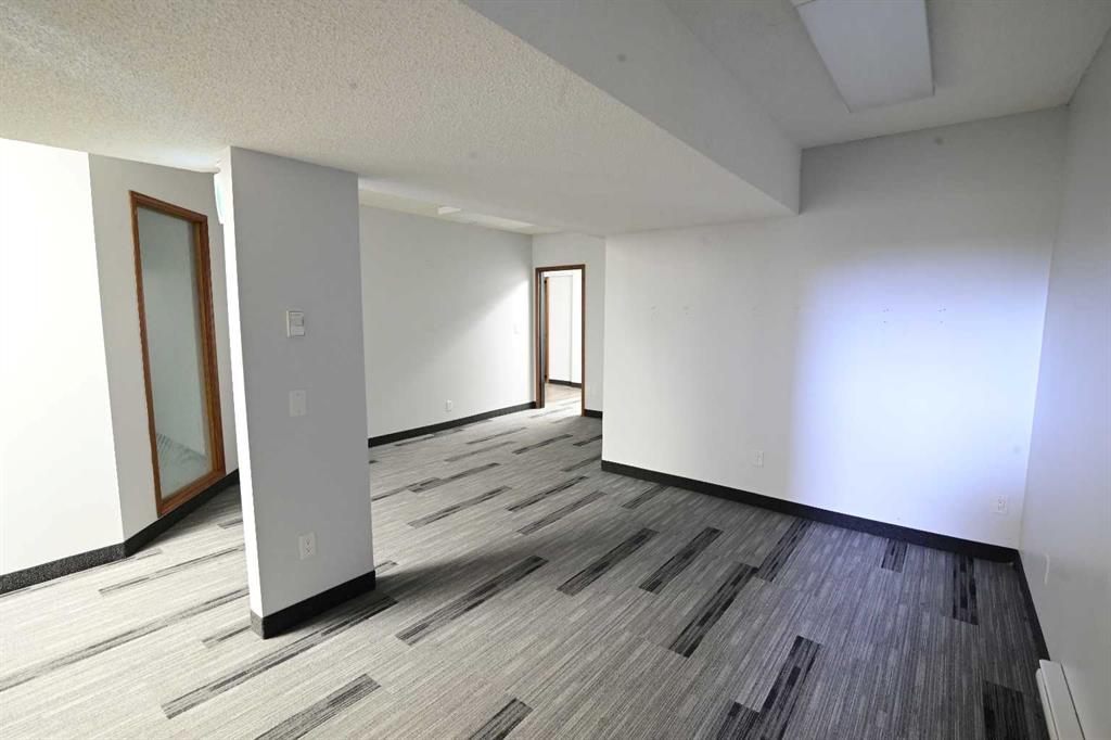 Third View of #200, 2115 Sirocco Drive SW, Signal Hill, Calgary, Alberta, T3H 5P1