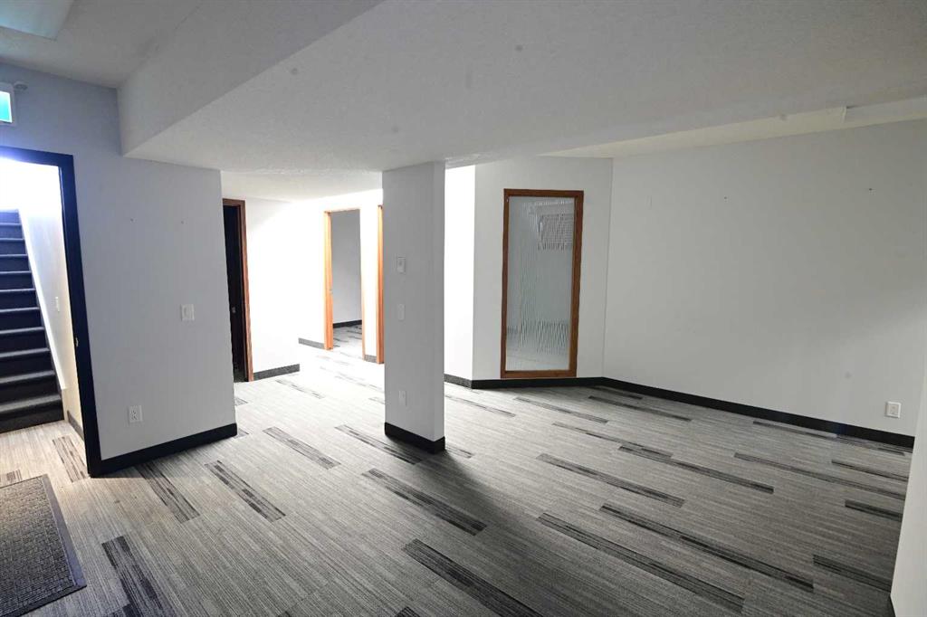 Fourth View of #200, 2115 Sirocco Drive SW, Signal Hill, Calgary, Alberta, T3H 5P1