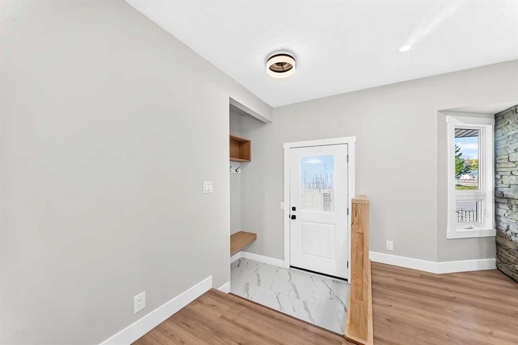Third View of 3320 60 Street NE, Temple, Calgary, Alberta, T1Y 3S9
