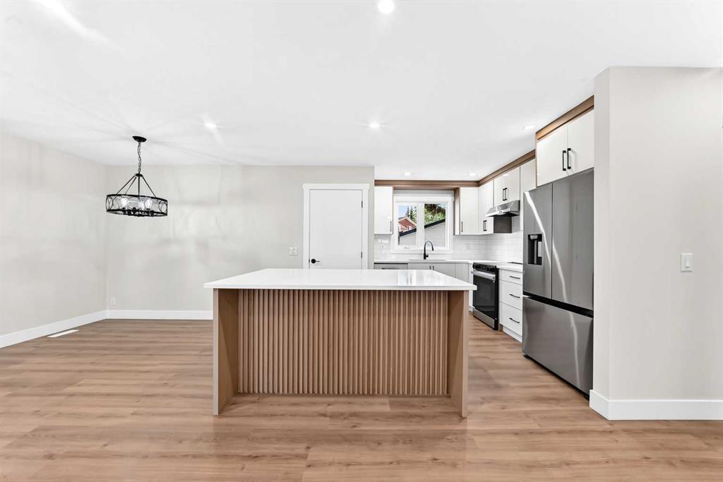 Fourth View of 3320 60 Street NE, Temple, Calgary, Alberta, T1Y 3S9