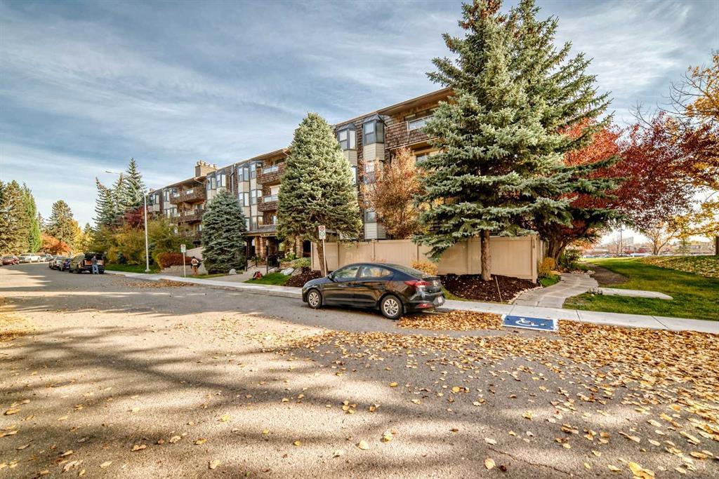 Third View of 210, 3730 50 Street NW, Varsity, Calgary, Alberta, T2A 2V9