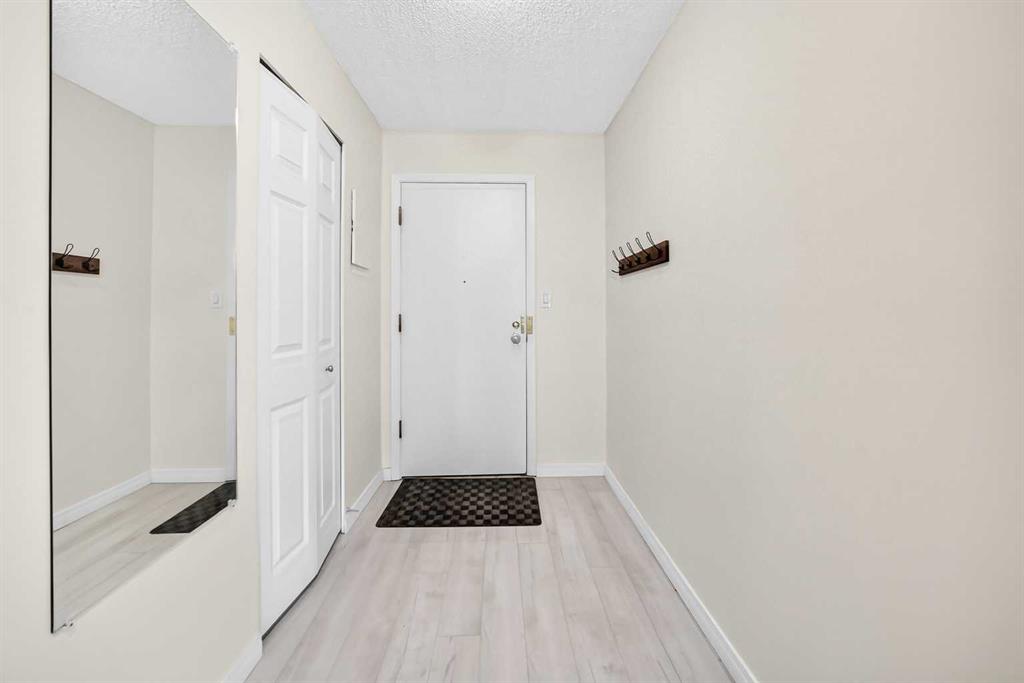 Fifth View of 210, 3730 50 Street NW, Varsity, Calgary, Alberta, T2A 2V9
