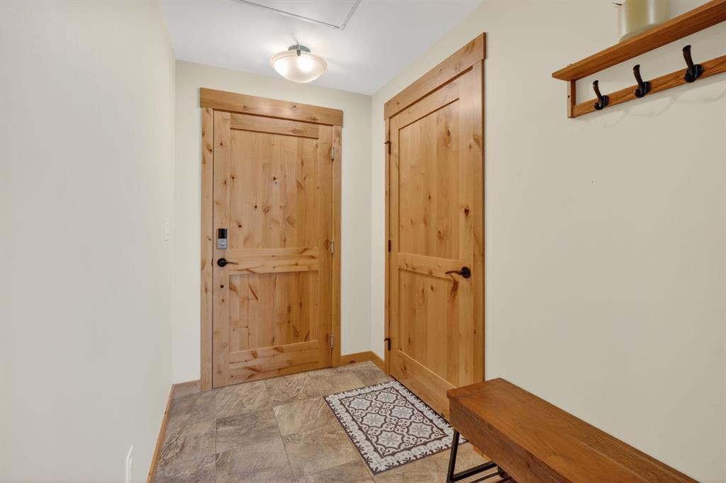 407, 707 Spring Creek Drive  , A2350310, Alberta,