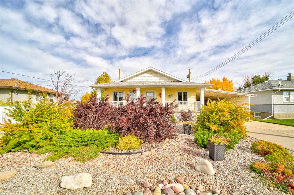 213 17th Street , A2350313, Alberta,