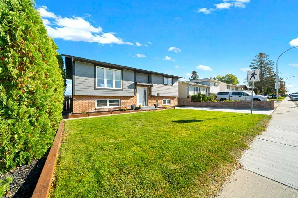 Third View of 190 Sprague Way SE, SE Southridge, Medicine Hat, Alberta, T1B 2K3
