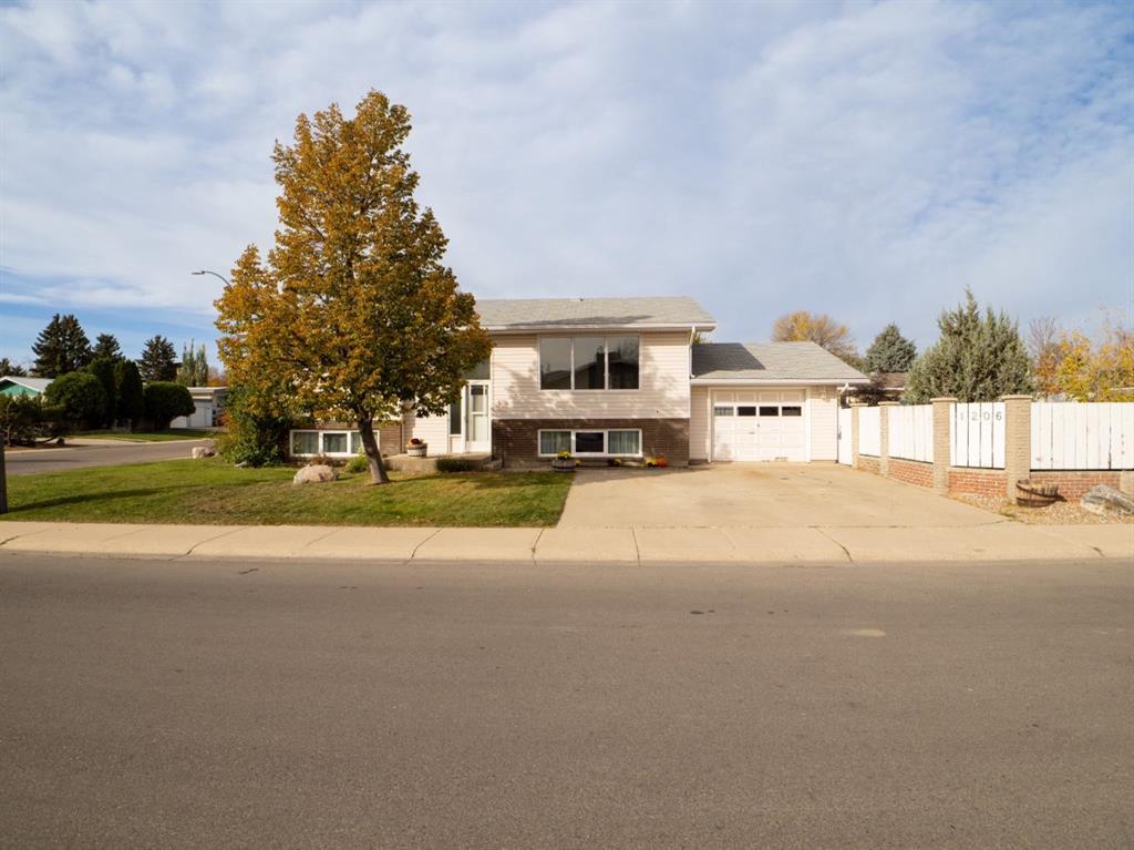1206 27th Street N, A2350387, Alberta,