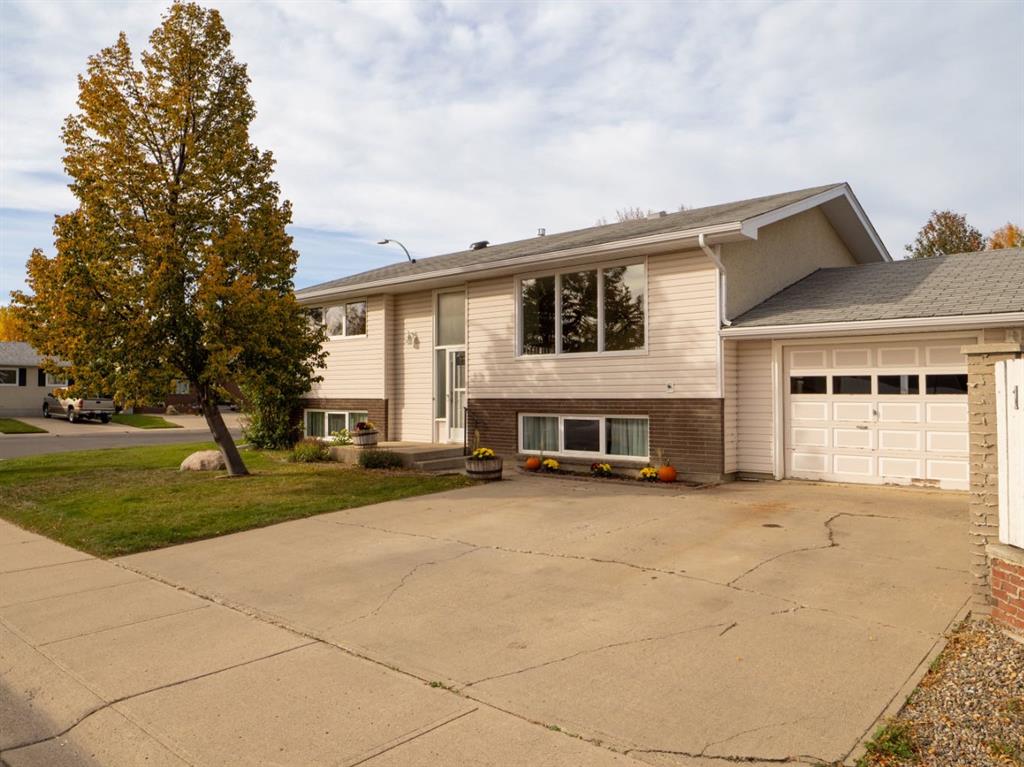 Third View of 1206 27th Street N, Park Meadows, Lethbridge, Alberta, T1H 3X9