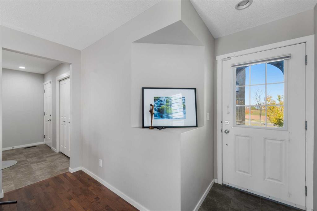 Fifth View of 208 Sage Valley Drive NW, Sage Hill, Calgary, Alberta, T3R 0H6
