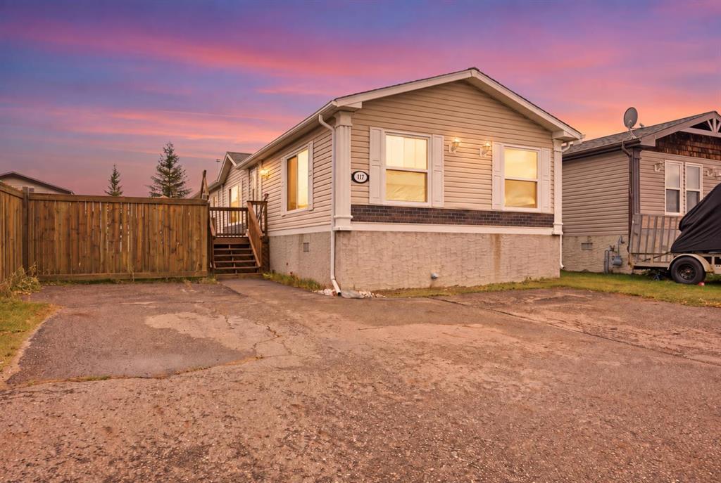 117 Elm Street , A2350495, Alberta,