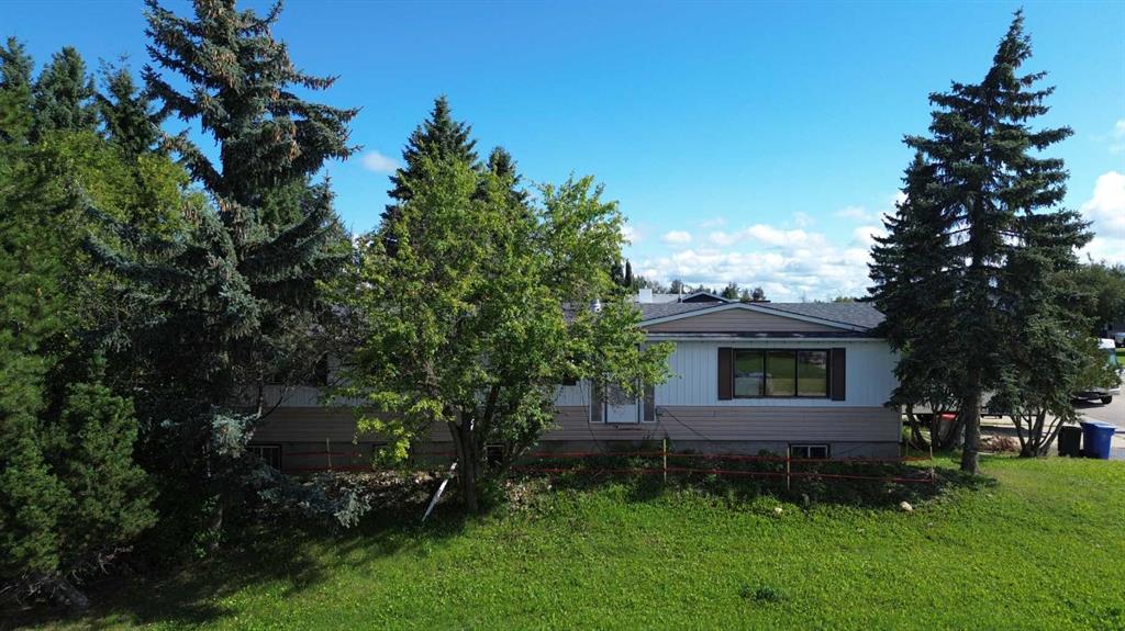 Second View of 700 8 Street , NONE, Fox Creek, Alberta, T0H 1P0