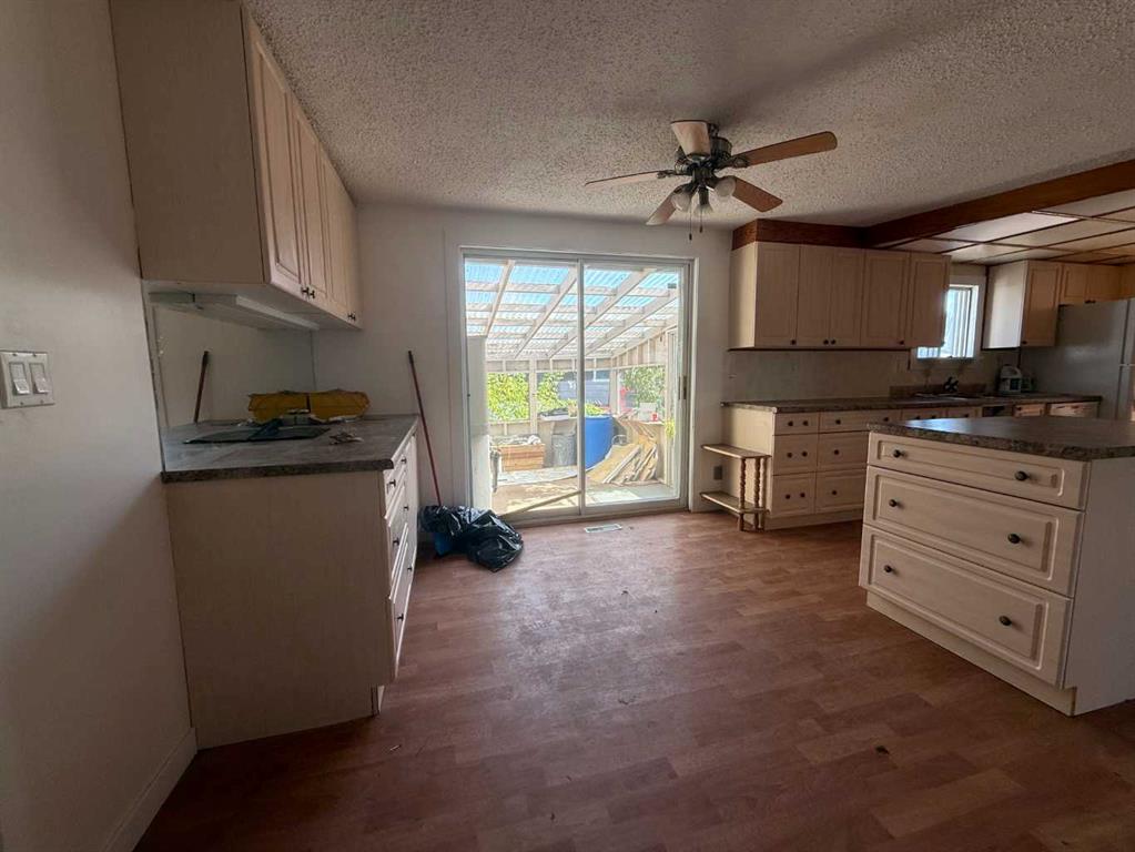 Fifth View of 700 8 Street , NONE, Fox Creek, Alberta, T0H 1P0