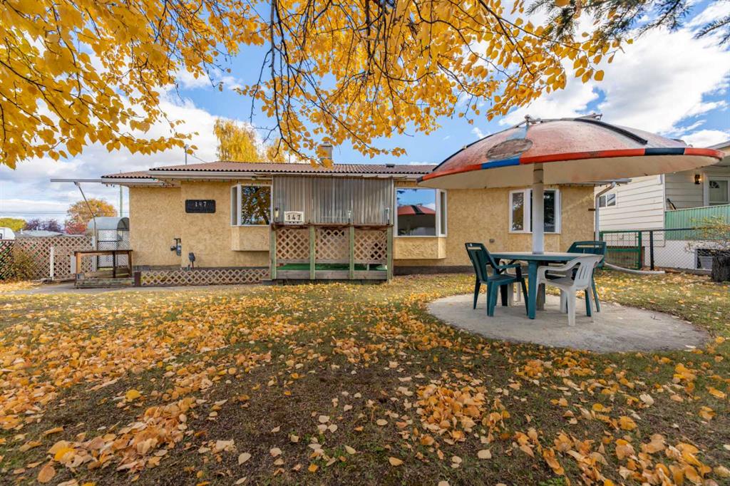 147 Meadow Drive , A2350574, Alberta,