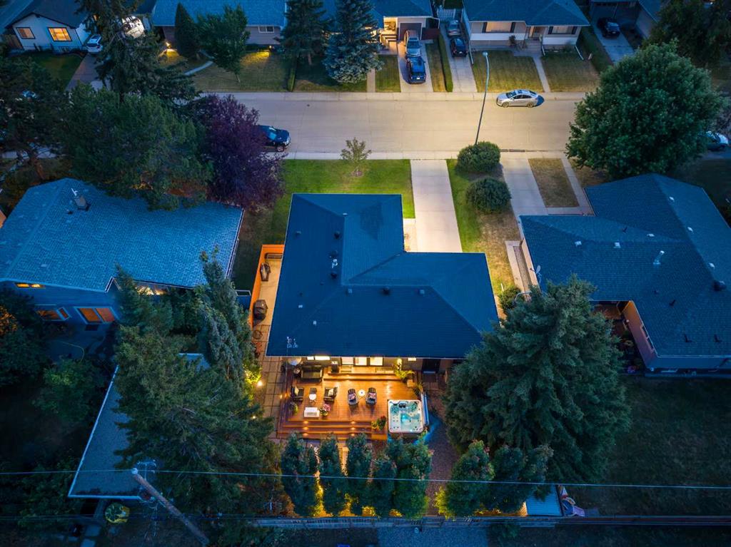 20 Gainsborough Drive SW, A2350588, Alberta,