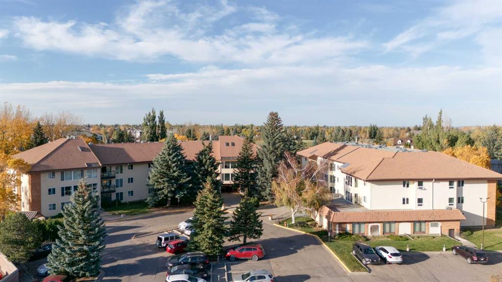 Third View of 307, 65 Temple Boulevard W, Varsity Village, Lethbridge, Alberta, T1K 5M2
