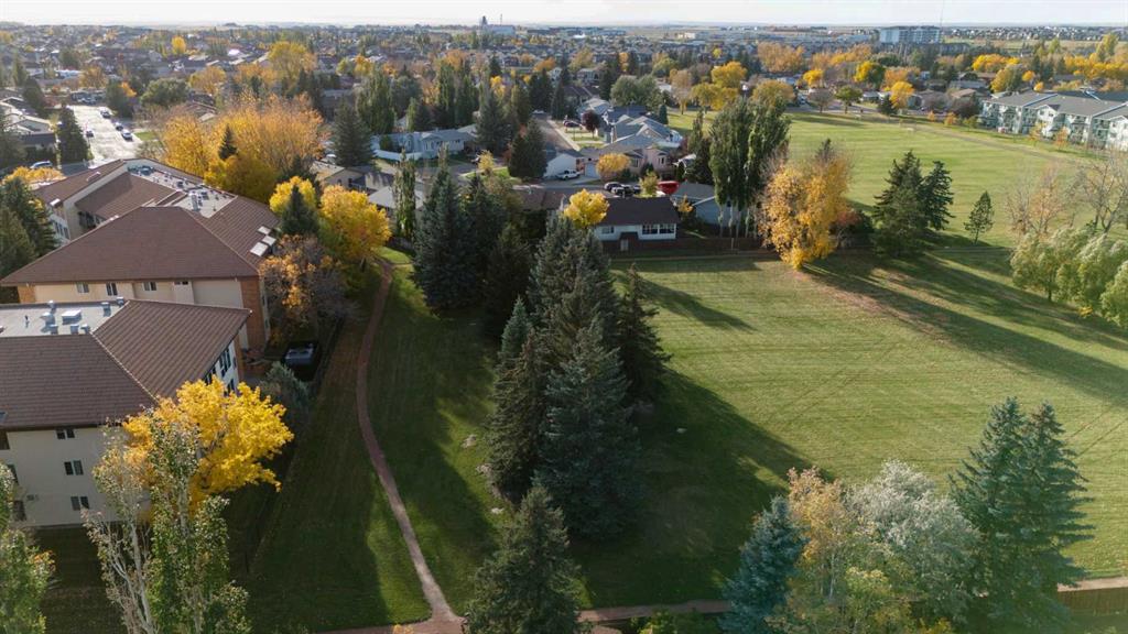 Fifth View of 307, 65 Temple Boulevard W, Varsity Village, Lethbridge, Alberta, T1K 5M2