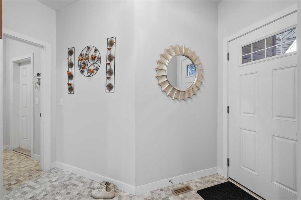 Fifth View of 136 Van Slyke Way , Vanier East, Red Deer, Alberta, T4R 0N5