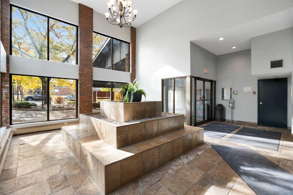 Fourth View of 101, 550 Westwood Drive SW, Westgate, Calgary, Alberta, T3C 3T9