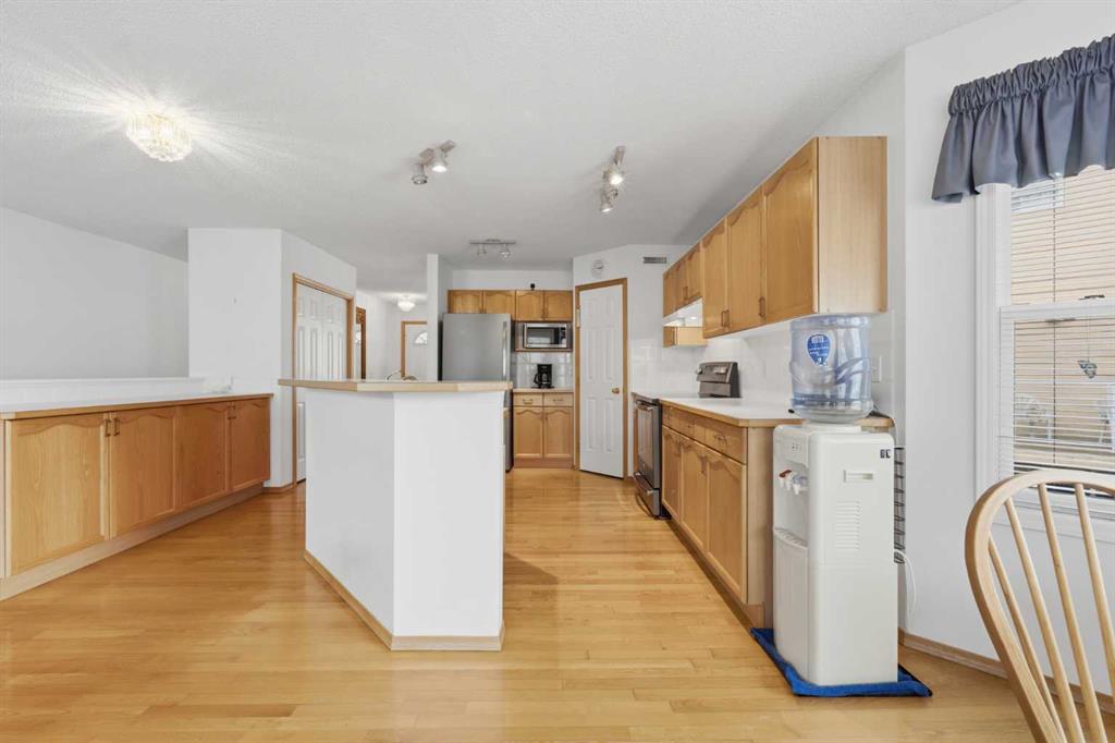 Fifth View of 614 Sierra Madre Court SW, Signal Hill, Calgary, Alberta, T3H 3M5